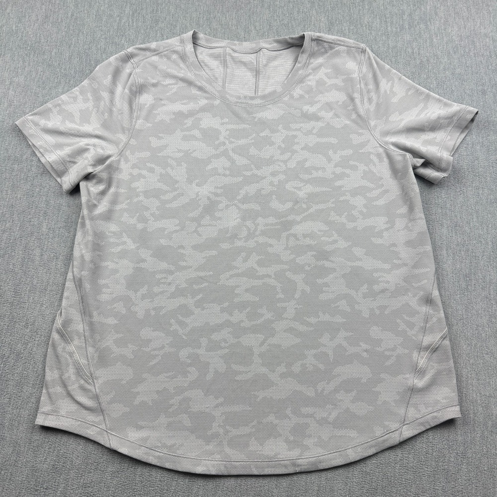 Lululemon Shirt Womens 14 Gray Camo Long Distance Short Sleeve Running Gym Yoga